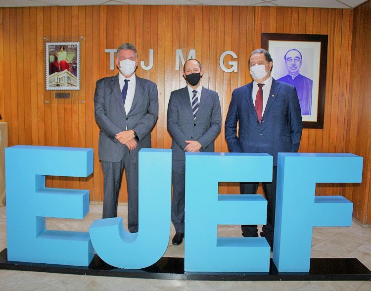 EJEF e Universidade Complutense de Madrid celebram pacto de cooperação
