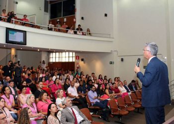 Palestra “A arte de trabalhar menos e produzir mais” é dedicada a servidores e colaboradores