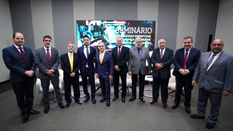 Judiciário discute futuro da IA com participação ativa da EJEF