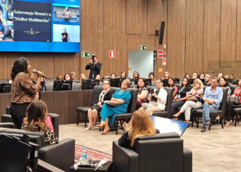Mulheres refletem sobre sobrecarga mental em ação do TJMG